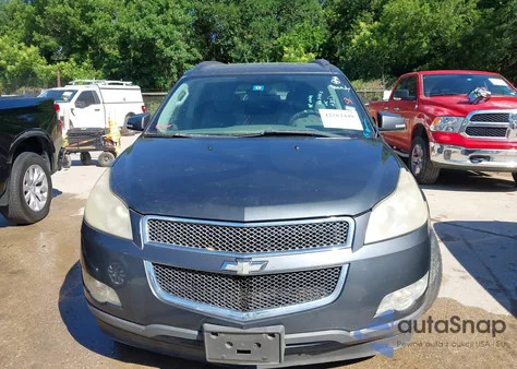 2010 Chevrolet Traverse Lt z USA, uszkodzony, nr VIN 1GNLVFED2AJ257063